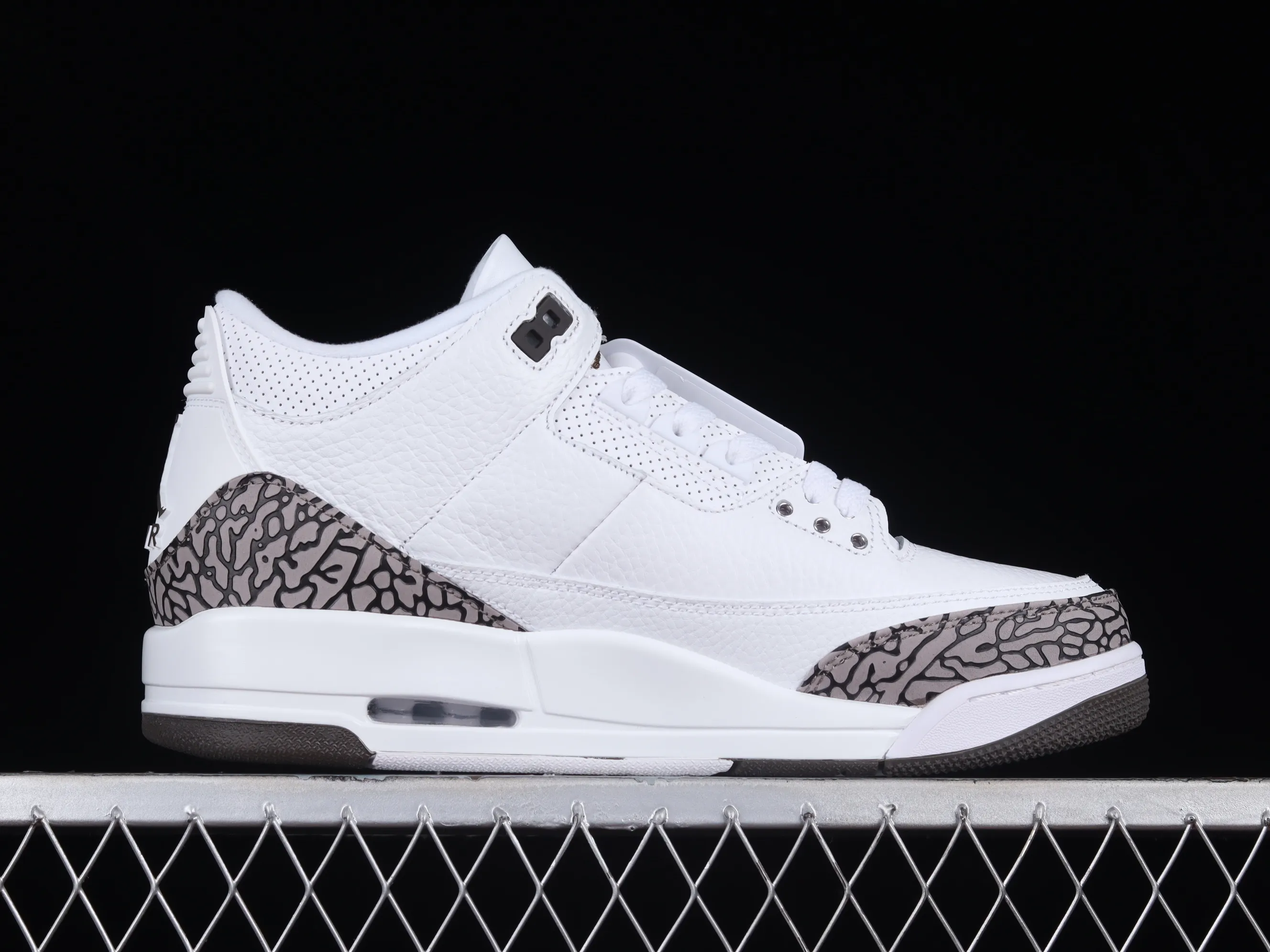 All categories Air Jordan Jordan series basketball shoes Air Jordan 3 Air Jordan 3 "Mocha" AJ3 Joe 3 Mocha white coffee burst pattern replica basketball shoes 136064-122